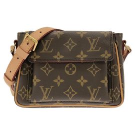 Bolsa de Ombro Louis Vuitton Monogram Viva Cite PM