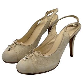 Décolleté Slingback Chanel in tessuto beige