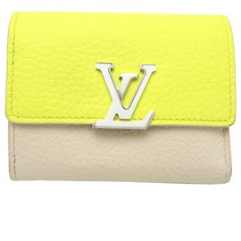 Louis Vuitton Portefeuille Capucines XS Tri-fold Wallet