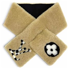 Louis Vuitton Beige Tippet Collar Wrap