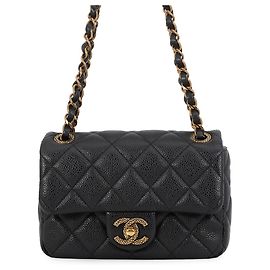 Bolsa de Ombro Mini Matelassé com Corrente Chanel