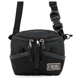Christian Dior Schultertasche aus Nylon und Leder