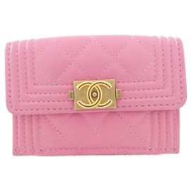 Portafoglio tri-fold Chanel Boy Line 84432 in pelle rosa