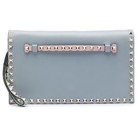 Pochette da polso Valentino Rockstud in nappa blu effetto acquerello