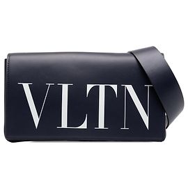 Bolso bandolera con solapa VLTN en cuero negro Valentino