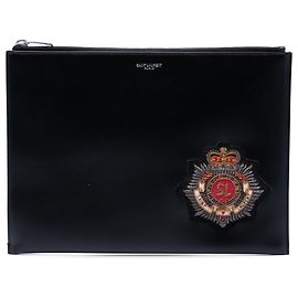 Autre Marque Clutch con zip Saint Laurent in pelle di vitello nera con stemma ricamato