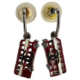 Pendientes Chanel 2008 UK Flag Bus Union Jack CC en metal plateado