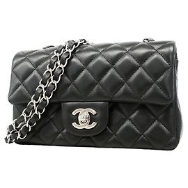 Chanel Mini Matelassé Schultertasche mit Kette