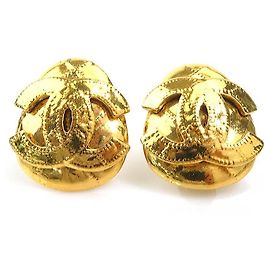 Brincos de clip Chanel Gold