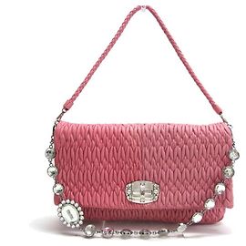 Miu Miu Matelassé Nappa Schultertasche mit Kristallen