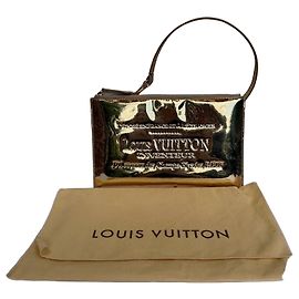 Louis Vuitton Pochette NM Clutch Gold Vernis
