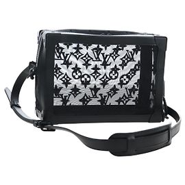 LOUIS VUITTON Monogram Mesh Soft Trunk Shoulder Bag Black M53964 LV Auth 203133M