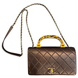 Bolso de solapa Chanel Art Nouvelle 2015 de piel de cordero acolchada Small