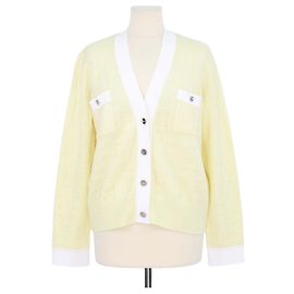 Sandro Cardigan Girocollo V Monogramma in Lana e Cashmere Giallo e Bianco