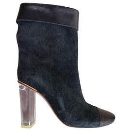 Botines de cuero Chloé con tacón transparente