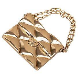Chanel Coco Mark Matelassé Tasche mit Motif-Brosche