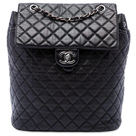 Zaino Chanel Urban Spirit Large in pelle di agnello matelassé nera