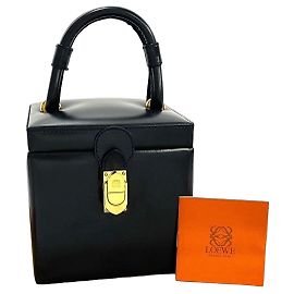 Bolsa Loewe Anagram em couro de bezerro
