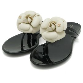 Sandalias de dedo Chanel Camellia