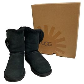 Botas de piel de oveja UGG Bailey Button Bling