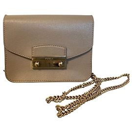 Borsa a tracolla con catena Furla Metropolis