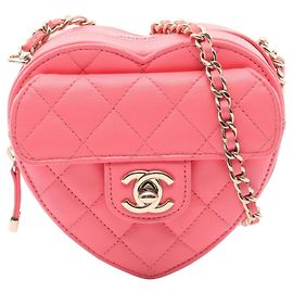 Bolso de mano de mano Chanel Heart Chain Clutch