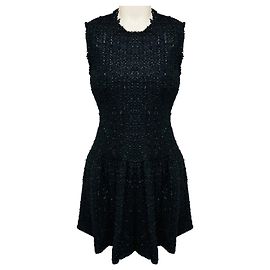 Vestido de cóctel Simone Rocha sin mangas acampanado de tweed bouclé negro