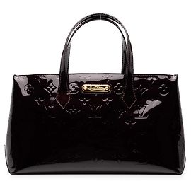 Bolsa de mão Wilshire PM em Monogram Vernis roxa da Louis Vuitton