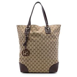 Tote Gucci Large GG Canvas com pingente GG Bege