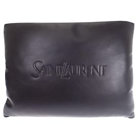 Autre Marque Borsa a pochette Puffy Pouch Large in pelle di agnello nera Saint Laurent