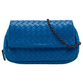 Borsa a tracolla mini Bottega Veneta in Nappa Intrecciato espandibile con patta e catena Blu
