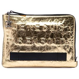 Clutch Chanel Je Ne Suis Pas En Solde de piel de cordero metalizada dorada