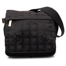 Bolso bandolera Chanel New Travel Line de nailon negro
