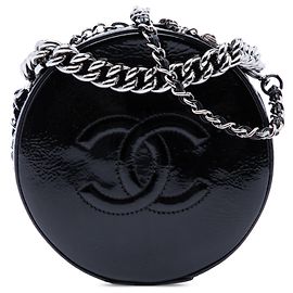 Chanel CC Round As Earth Satchel-Tasche aus schwarzem Lackleder