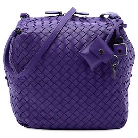 Bottega Veneta Cube Crossbody aus Nappa Intrecciato in Lila