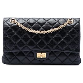 Borsa a tracolla Chanel Reissue 2.55 Double Flap 226 in pelle di vitello invecchiata matelassé nera