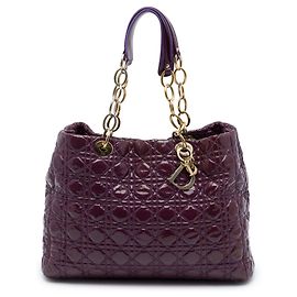 Autre Marque Borsa Shopping Lady Dior Soft Large in pelle vernice Cannage Viola Dior