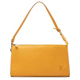 Bolso de hombro Louis Vuitton Epi Pochette Accessoires Amarillo