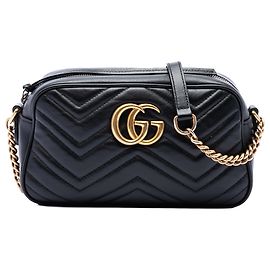 Borsa a tracolla Gucci Small GG Marmont Matelasse in pelle di vitello nera