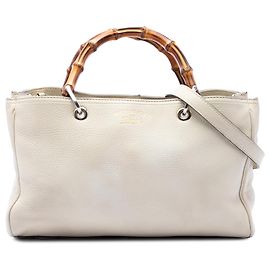 Bolsa Gucci Medium Shopper Satchel em couro de bezerro branco com bambu