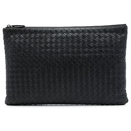 Bottega Veneta Intrecciato Clutch aus Nappa-Leder in Schwarz