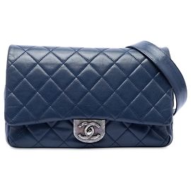 Borsa Satchel Chanel Large Quilted in pelle di capra blu con catena da vita e doppio manico