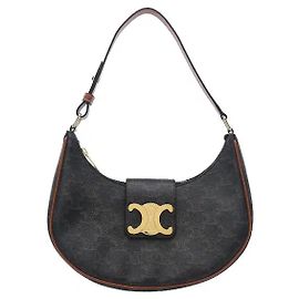Céline Un bolso de hombro que armoniza una sofisticada silueta de media luna con el icónico estampado Triomphe. El material de lona recubierta altamente duradera se combina con lujosos adornos de cuero color tan para un