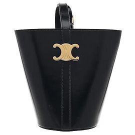Céline A bucket bag where the subtle sheen of shiny calfskin material completes an elegant atmosphere with a gold-tone Triomphe motif. Its flexible yet sturdy leather texture boasts outstanding shape