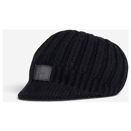 Autre Marque Dior Homme Strickbeanie mit Leder-Logo-Patch und Visier