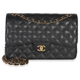 Borsa Chanel Jumbo Double Flap in pelle caviar matelassé nera