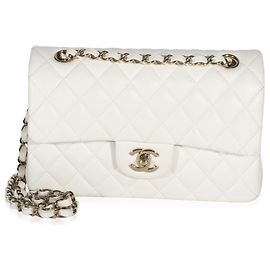 Bolsa Chanel Small Classic Double Flap em couro caviar matelassê branco