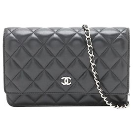 Chanel Cartera On Chain acolchada de piel de cordero negra 2018
