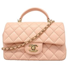 Chanel Matelassé Schultertasche mit Kette