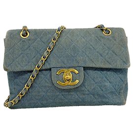Sac à épaule Chanel en denim bleu
